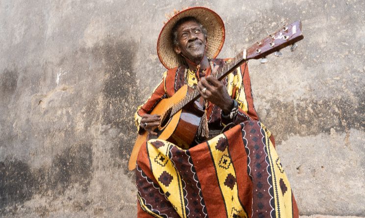 Senegal: Cheikh Lô returns with Maame after decade-long...
