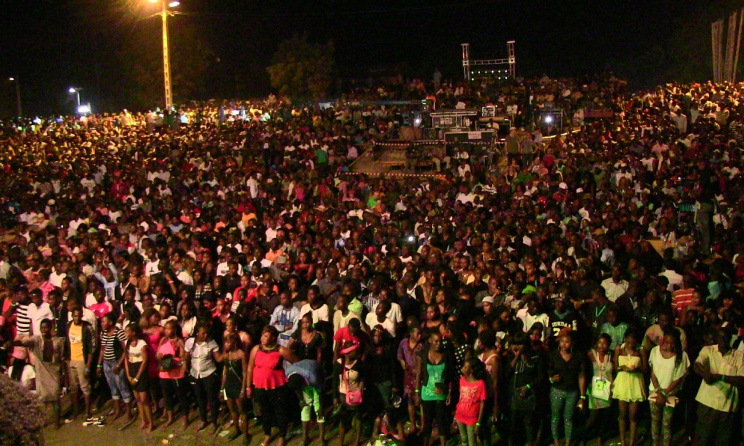 Public du festival sur le niger