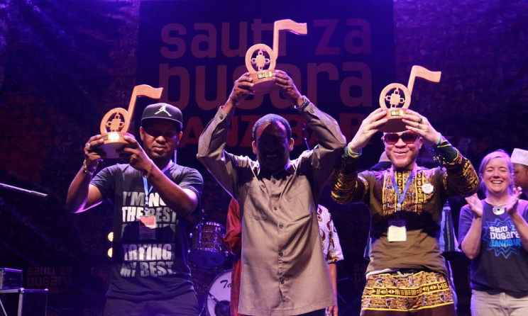 Rico Singel, Culture Musical Club et Tunaweza, les gagnants du concours "Songs Peace Competion" (ph) Masoud Khamis