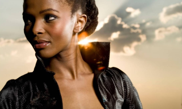 Simphiwe Dana is celebrating 10 years in the music industry.