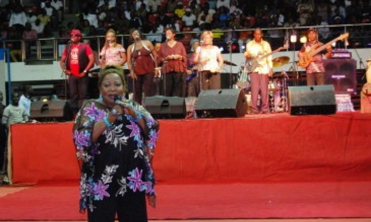 Patience Dabany au palais des sports de Yaoundé (ph) Monique Ngo Mayag