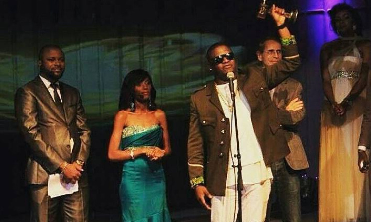 Poiso Mobutu a reçu le prix du Meilleur clip de la diaspora.(ph). Voila Night
