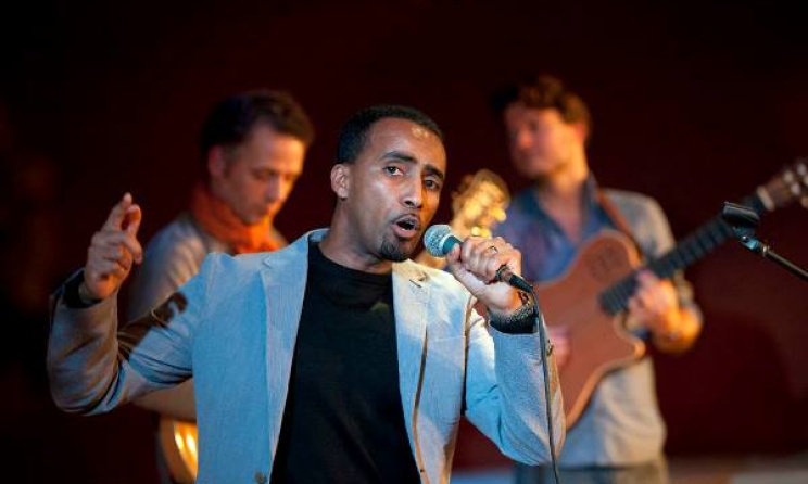 Aar Maanta during a live performance. Photo:www.waryapost.com