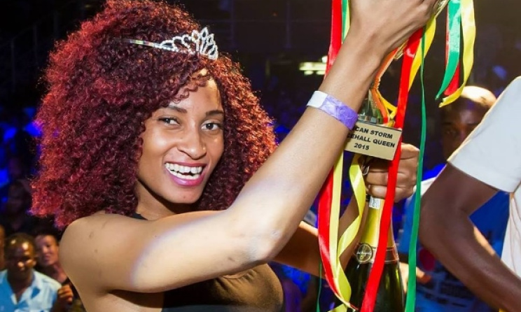 Beverly Sibanda with her trophy after winning the African Storm Dancehall Queen contest. Photo: African Storm/Facebook