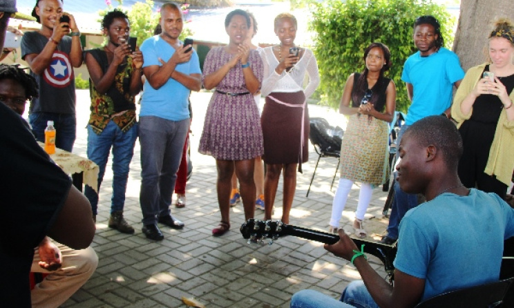 A scene from the recent workshop hosted by MCA Mozambique. Photo: www.music-crossroads.net