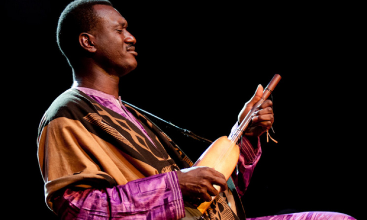Bassékou Kouyaté qui remporté le Tamani d’or du meilleur artiste