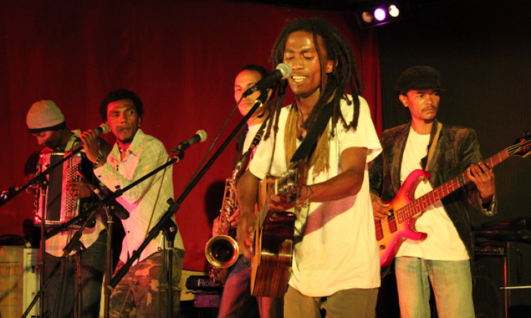 Le groupe Reggasy à la 2ième édition (2014) de Fianar reggae Festival. Photo: craam.mg