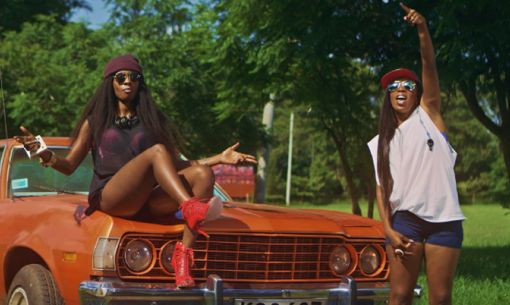 Wahu & Cindy sur le clip vidéo de Yeye  