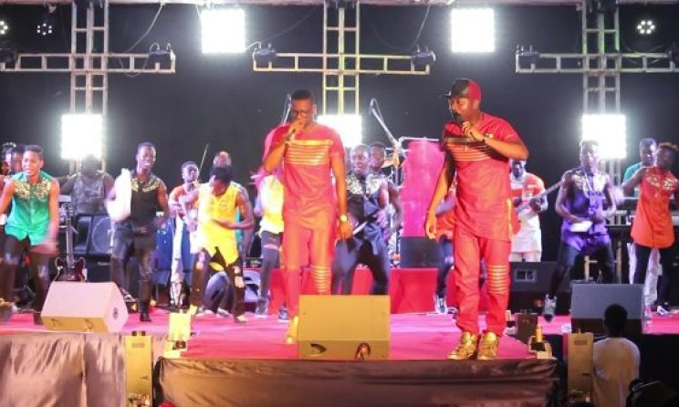 (Photo) Togolese artists on stage. 