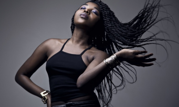 (Photo) : la chanteuse Okome Allogo Marie-Claude aka MK