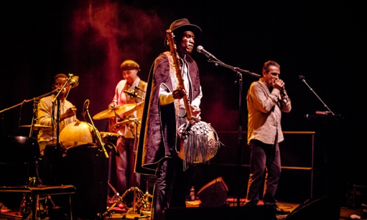 Abou Diarra dans un univers blues & country 