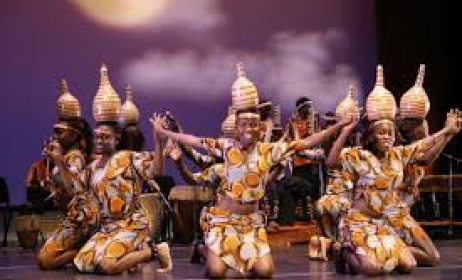 A_Ugandan_traditional_dance_troupe