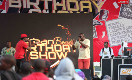Les rappeurs Baponga et Kapital K pendant un show. Photo: Urban Fm