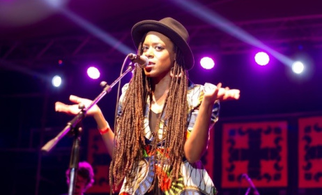 Akua Naru on Stage at Bayimba Festival. Photo by Twenty  Moments.