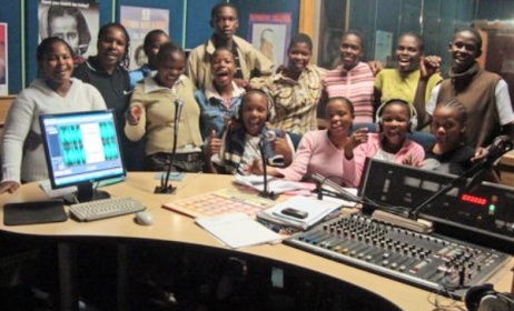 L'enregistrement d'une émission de radio pour enfants au Swaziland. Photo : news.bbc.co.uk