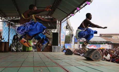 Danseurs au Festival Amani (2015). Photo: site web du festival.