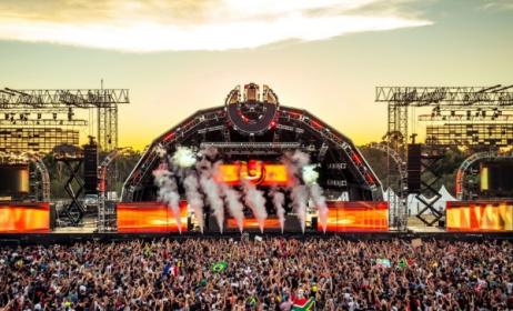 The partnership helps fans find concerts and live events for the artists they love and are listening to.