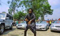 Le chanteur congolais Innoss'B. Capture YouTube du clip "Pola" (2015).